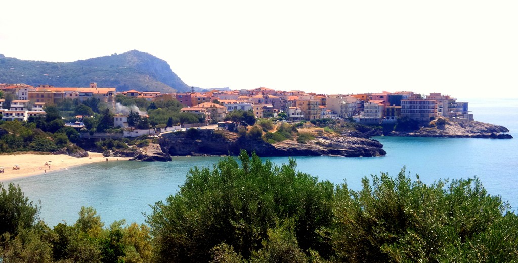 Camerota dichiara guerra a chi sversa abusivamente in mare