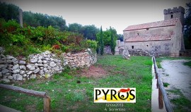 Riparato muretto al Cenobio