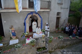 La Madonna di Pietrasanta nel rione Annunziata, la Messa in diretta