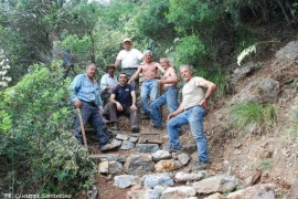 Completamento e pulizia del sentiero della grotta dell'acqua