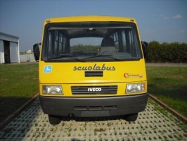 455 firme contro lo scuolabus a pagamento, petizione di Liberamente