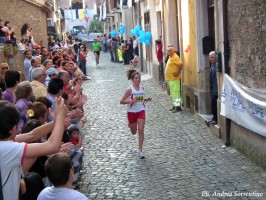 La vincitrice della Corsalonga 2013 a Scario per godersi il premio gara