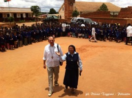 Il Vescovo De Luca in visita missionaria in Madagascar