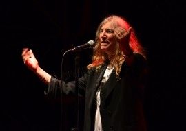 Una scatenata Patti Smith fa impazzire Scario