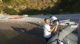 Blitz della Guardia costiera nelle spiagge di Scario: sequestrate attrezzature balneari abusive
