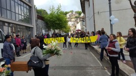Il popolo di Santa Marina abbraccia la Madonna di Pietrasanta