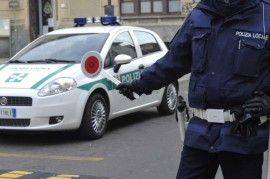 Poliziotto di San Giovanni a Piro aggredito con un casco: trauma cranico e infrazione dell'omero