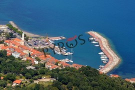 Bando per 50 posti di ormeggio nel porto di Scario