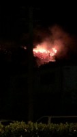 Incendio avvolge abitazioni: disastro ambientale a Policastro Bussentino