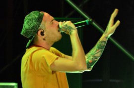 Il rap di Gemitaiz fa ballare la piazza di San Giovanni a Piro