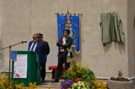 La piazza del comune dedicata all'ex sindaco Pasquale D'Angelo (FOTO)