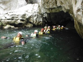 Torrentismo, emozioni e brividi lungo i canyon dell'oasi Wwf di Morigerati