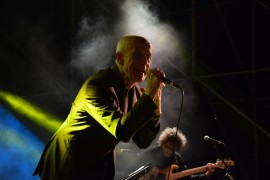 Sul mare di Scario luccica la poesia di Peppe Servillo e la Piccola Orchestra Avion Travel