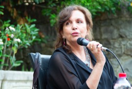 A Roccagloriosa la scrittrice Patrizia Rinaldi