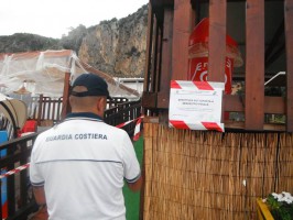 Controlli della Guardia Costiera nel basso Cilento, sequestrato un intero stabilimento balneare