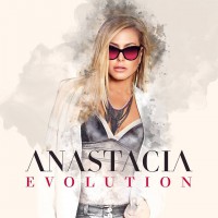 Anastacia annuncia: annullato il concerto di Sapri