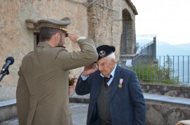 ''Dopo 3 anni di prigionia, la sua prima meta fu il Santuario di Pietrasanta'', 73 anni dopo Felice Magliano riceve la Medaglia al Merito per le campagne di guerra (FOTO E VIDEO)