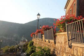 Balconi e aiuole fiorite, a Morigerati il Concorso per riempire di fiori i due paesi