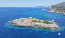 Sequestro depuratore di Camerota, Sindaco tranquillizza: Questo e' il nostro mare. Ciccarino: Turisti toccate con mano