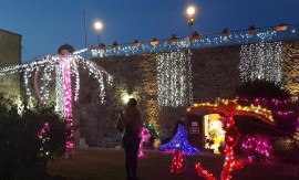 Al via ad Agropoli il "Natale delle Meraviglie" tra mercatini, presepi, casa di Babbo Natale e concerto di Anna Tatangelo
