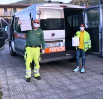 La Protezione civile di San Giovanni a Piro dona il contributo della mamma di Simon Gautier per l'acquisto di mascherine